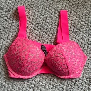 Victoria Secert Lace Push-Up Bra in Vibrant Pink